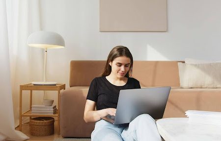 É possível fazer uma carreira de ator começando com um curso de teatro online?