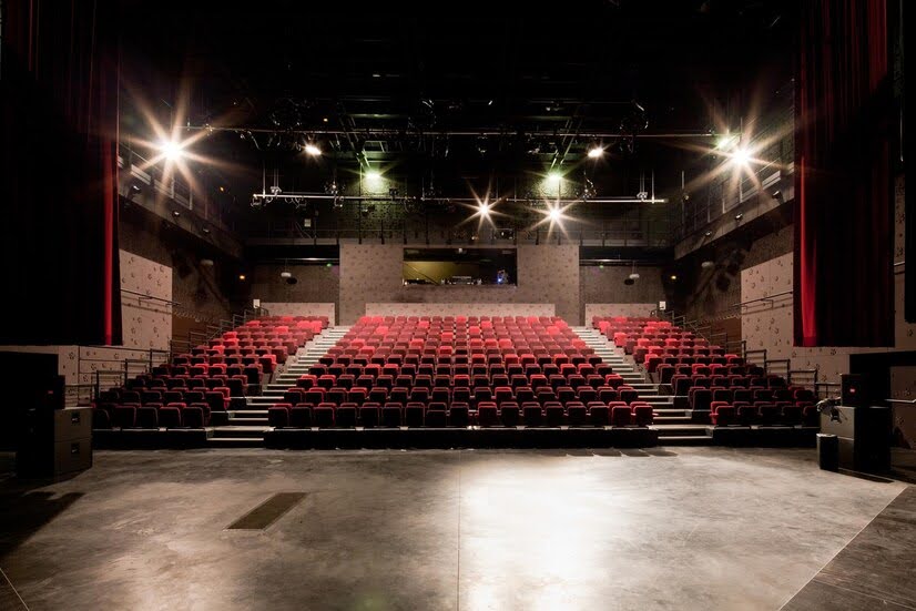 Como fazer teatro em SP mesmo com pouco tempo livre?