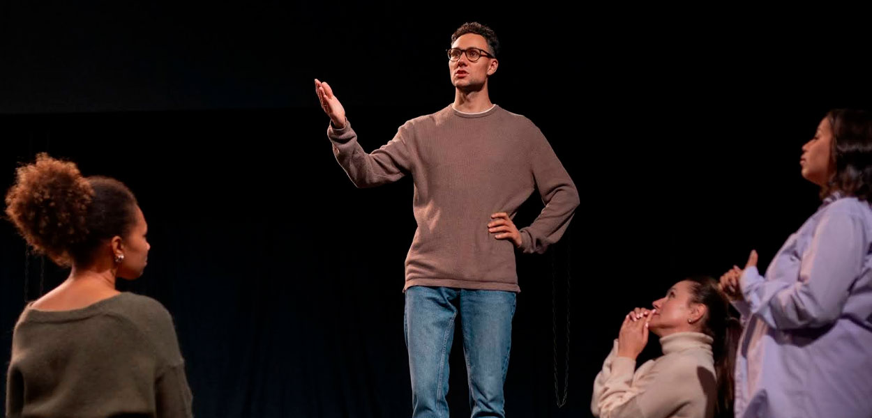 O que o TikTok pode ensinar sobre expressividade e presença de cena?